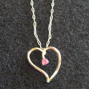 Gold Heart Pendant & Chain Necklace